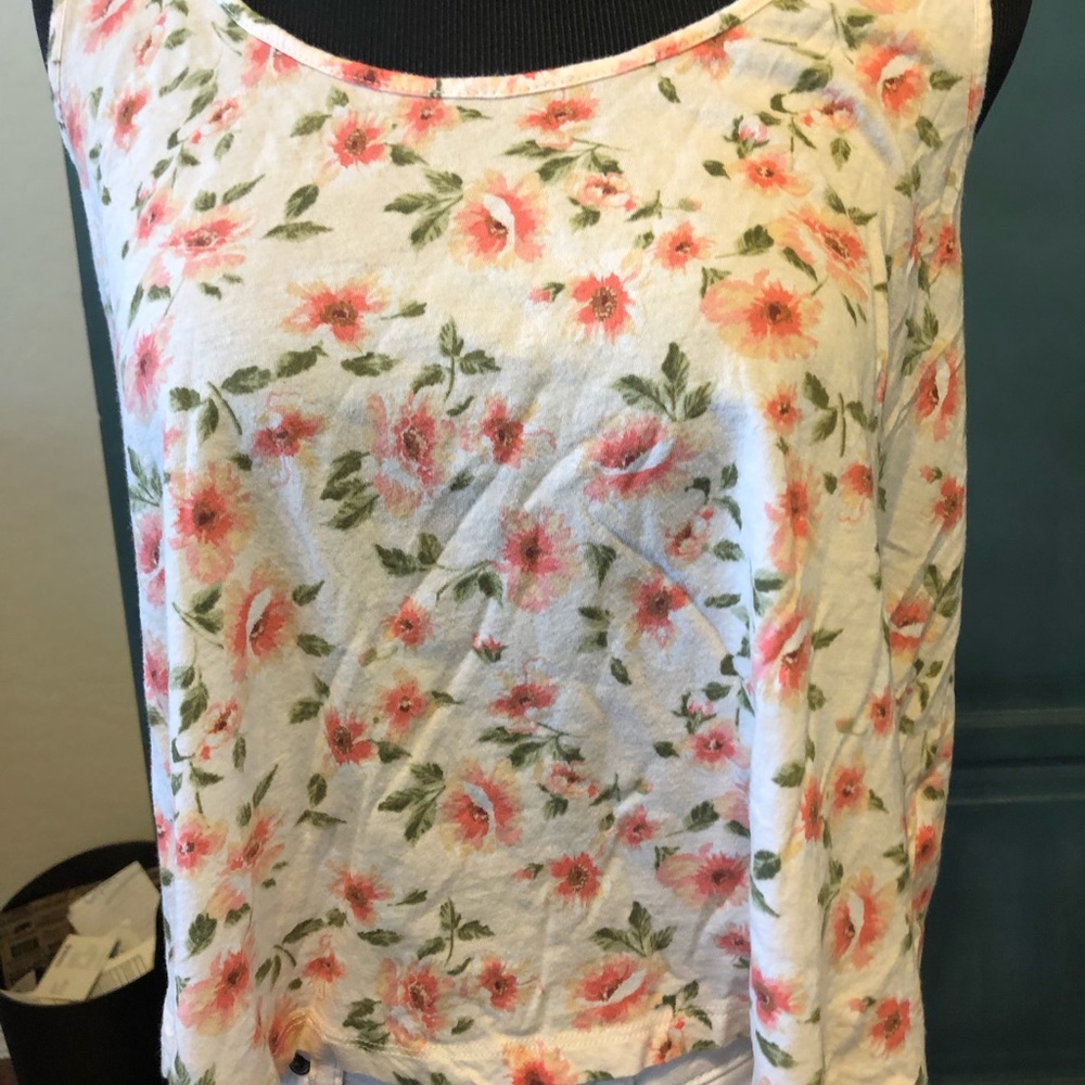 Cute flowered shirt for teens
